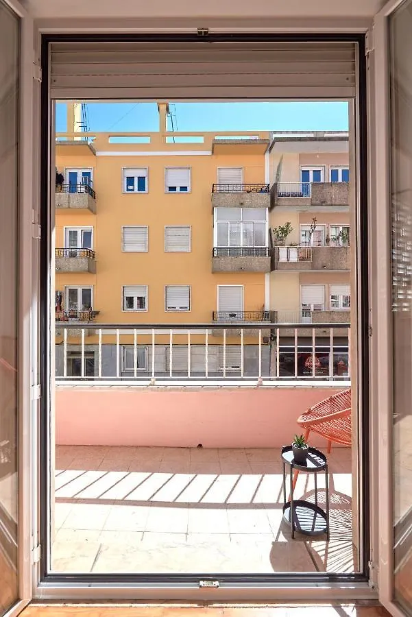 Appartamento Enjoy The Sunny Balcony, By Timecooler Lisbona Portogallo
