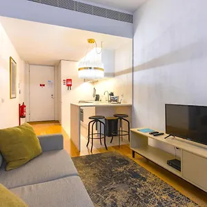  Apartment Cozy Downtown By Lovelystay