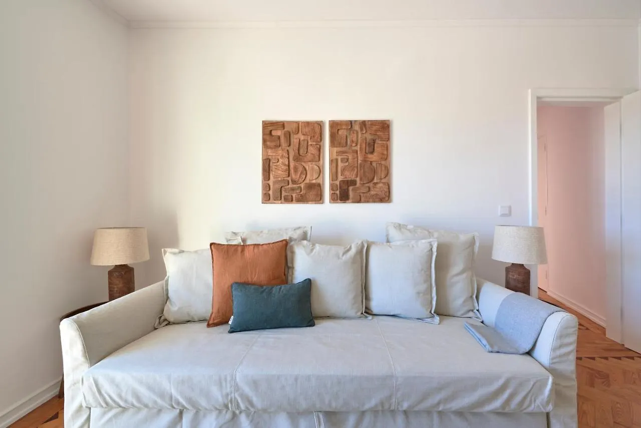 Enjoy The Sunny Balcony, By Timecooler Apartment Lisbon Portugal